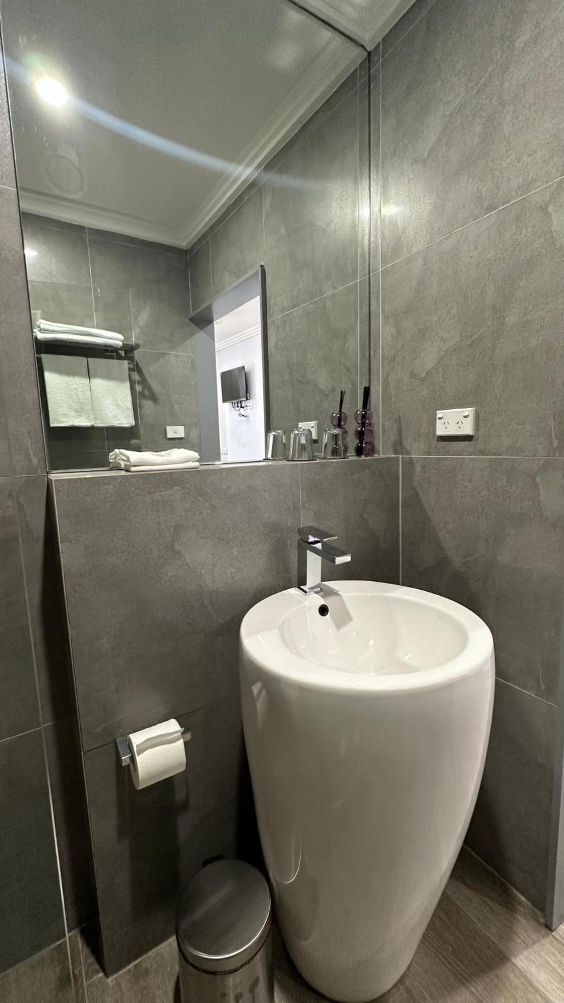 Sydney Riseon Hotel Kültér fotó